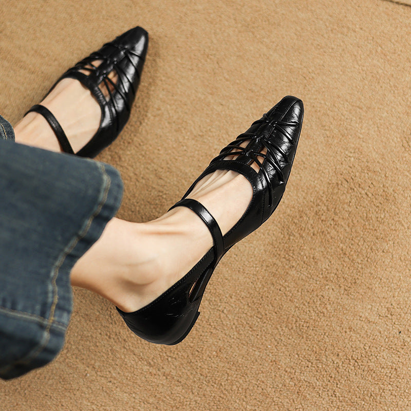 Quenby | Pointed Lattice-Cut Flat