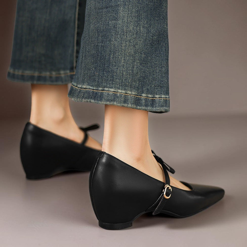 Bryony | Bow-Strap Pump