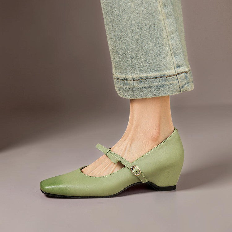 Bryony | Bow-Strap Pump