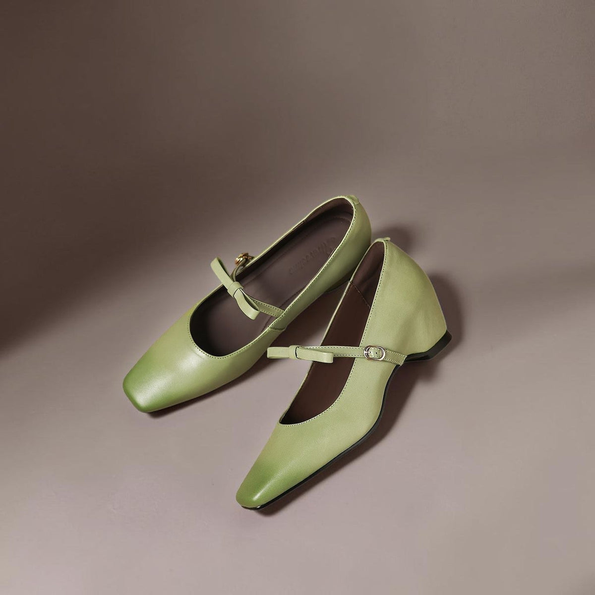 Bryony | Bow-Strap Pump