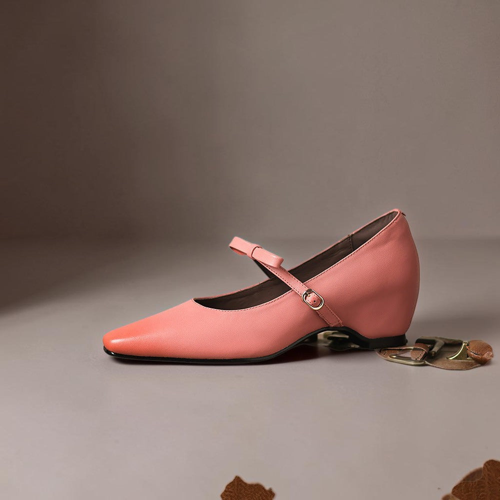 Bryony | Bow-Strap Pump